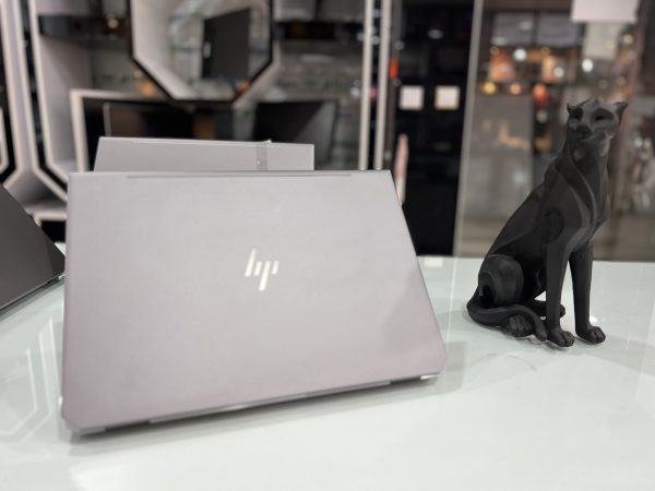 لپ تاپ اچ پی ( Hp Zbook Studio G5 | 32G | Xeon8850H | 512G | 4GB P1000 Nvidia | 15.6 FHD)  استوک